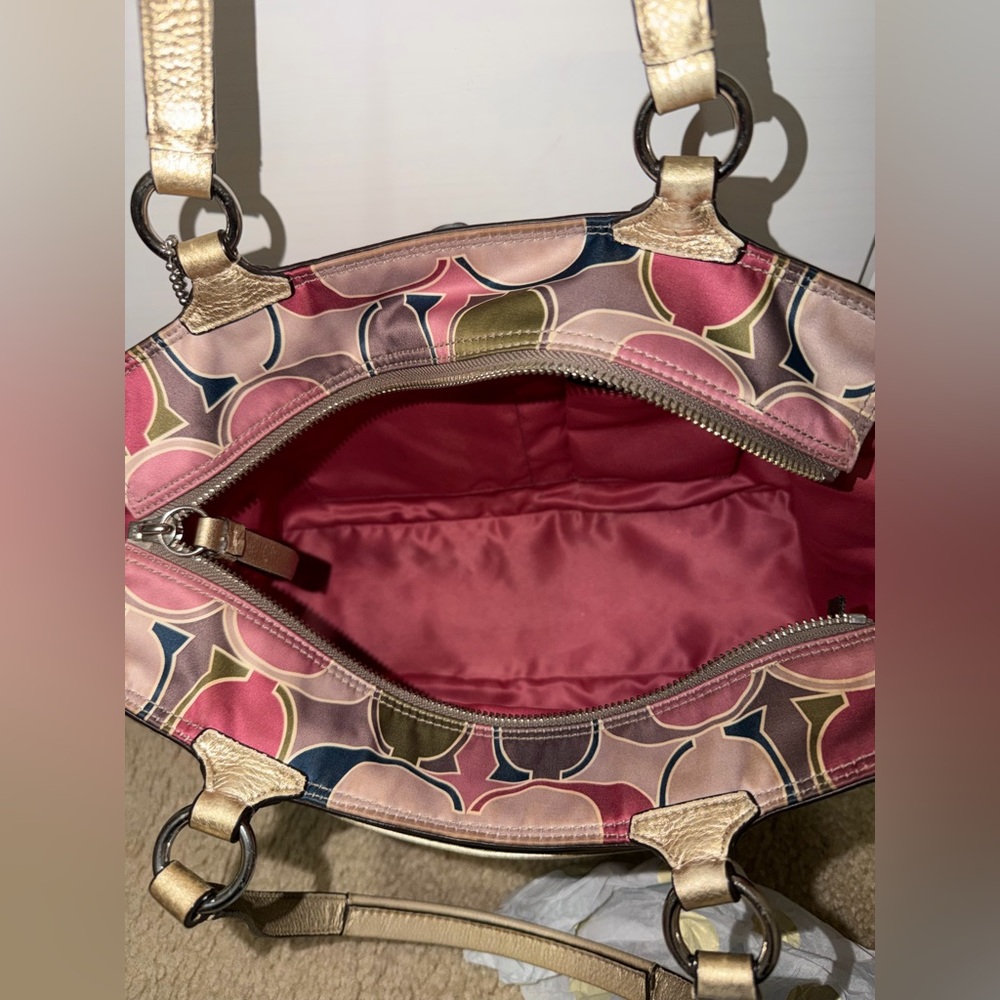 2pc Limited Ed. Coach Multicolor Medium Signature Gallery Scarf Print Satin Tote - Picture 12 of 13